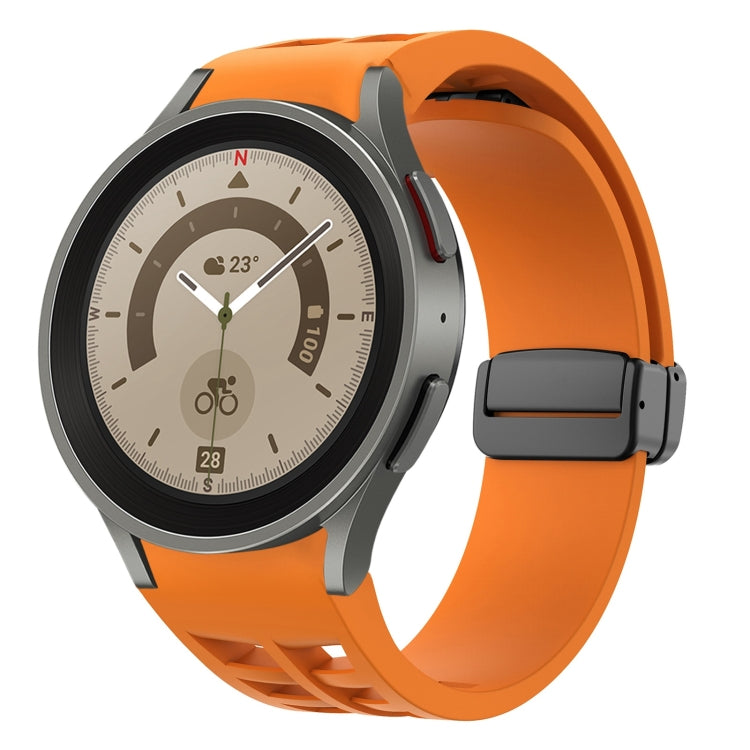Richard magnetisches faltbares schwarzes Schnallensilikon-Uhrenarmband, für Samsung Galaxy Watch 5 40 / 44mm, für Samsung Galaxy Watch 5 Pro 45mm, für Samsung Galaxy Watch 4 40 / 44mm