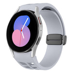 Richard magnetisches faltbares schwarzes Schnallensilikon-Uhrenarmband, für Samsung Galaxy Watch 5 40 / 44mm, für Samsung Galaxy Watch 5 Pro 45mm, für Samsung Galaxy Watch 4 40 / 44mm