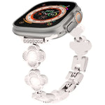 Metallarmband mit vierblättrigem Kleeblatt und Schnellverschluss, passend für Apple Watch SE 2023 (44 mm), Apple Watch SE 2023 (40 mm), Apple Watch Ultra 2 (49 mm), Apple Watch Series 9 (45 mm), Apple Watch Series 9 (41 mm), Apple Watch Ultra 49 mm ...