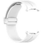 Für Samsung Galaxy Watch Ultra 47 mm / Ultra 2025 Groove Magnetisches Faltarmband mit silberner Schnalle aus Silikon