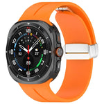 Für Samsung Galaxy Watch Ultra 47 mm / Ultra 2025 Groove Magnetisches Faltarmband mit silberner Schnalle aus Silikon