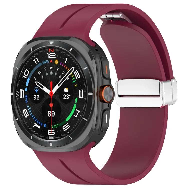 Für Samsung Galaxy Watch Ultra 47 mm / Ultra 2025 Groove Magnetisches Faltarmband mit silberner Schnalle aus Silikon