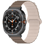 Für Samsung Galaxy Watch Ultra 47 mm, zweifarbiges magnetisches Silikonarmband mit Punktmuster