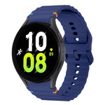Wellenmuster genähtes Silikon-Uhrenarmband, für Samsung Galaxy Watch 7 40 / 44mm, für Samsung Galaxy Watch 6 Classic, für Samsung Galaxy Watch 6 40 / 44mm, für Samsung Galaxy Watch 5 40 / 44mm