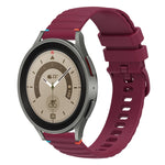 Welliges, gepunktetes, genähtes 20mm Silikon-Uhrenarmband, für Samsung Galaxy Watch 5 40 / 44mm, für Samsung Galaxy Watch 5 Pro 45mm, für Samsung Galaxy Watch 4 40 / 44mm, für Samsung Galaxy Watch 4 Classic 42 / 46mm