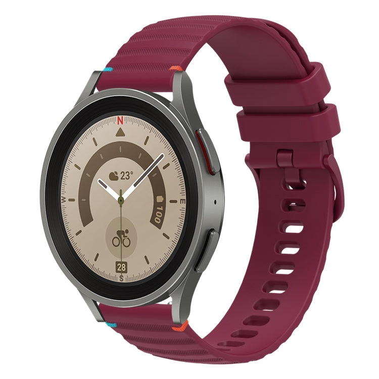 Welliges, gepunktetes, genähtes 20mm Silikon-Uhrenarmband, für Samsung Galaxy Watch 5 40 / 44mm, für Samsung Galaxy Watch 5 Pro 45mm, für Samsung Galaxy Watch 4 40 / 44mm, für Samsung Galaxy Watch 4 Classic 42 / 46mm