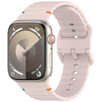 Silikonarmband mit Wellenmuster und Ziernähten, passend für Apple Watch Series 9 (41 mm), Apple Watch Ultra (49 mm), Apple Watch Series 8 (41 mm) und Apple Watch Series 8 (45 mm).