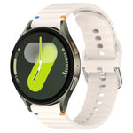 20 mm breites Silikon-Uhrenarmband mit Wellenmuster und Ziernähten, passend für Samsung Galaxy Watch 7 (40/44 mm)