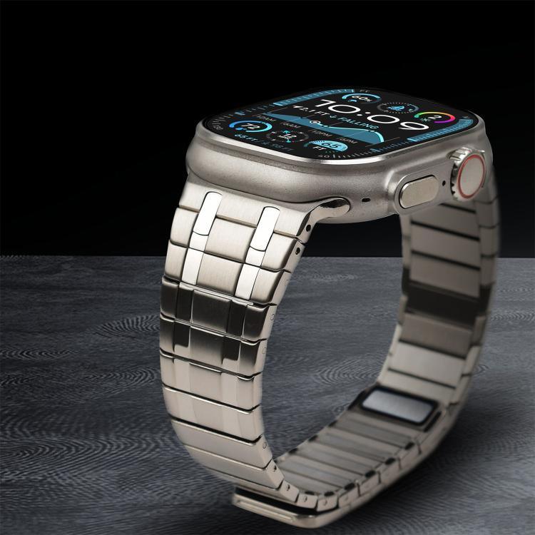 Magnetisches Milanaise-Armband aus Edelstahl mit einer Perle, passend für Apple Watch 46 mm / 49 mm / 45 mm / 44 mm