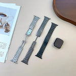 Abnehmbares, gebogenes Edelstahl-Armband, passend für Apple Watch 46 mm / 49 mm / 45 mm / 44 mm und 42 mm / 41 mm / 40 mm / 38 mm