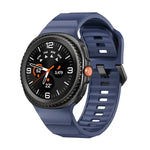 Schwarzes Silikon-Uhrenarmband mit Wellenmuster und Dornschließe, passend für Samsung Galaxy Watch8 / Watch8 Classic