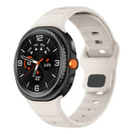Silikon-Uhrenarmband mit Wellen- und umgekehrter Schnalle, für Samsung Galaxy Watch8 / Watch8 Classic