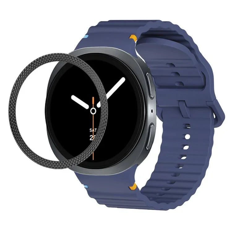 Lünette mit rautenförmiger Textur und farbiges Silikonarmband mit gewellter Ziernaht, passend für Samsung Galaxy Watch8 44 mm und 40 mm.