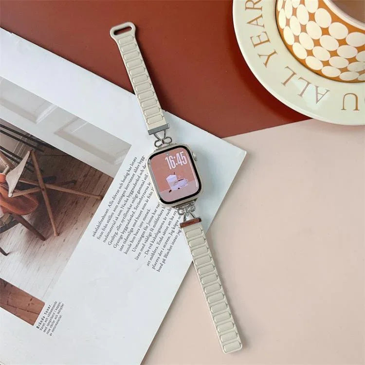 Schmale, magnetische Silikon-Uhrenarmbänder mit Schleife, passend für Apple Watch 46 mm / 49 mm / 45 mm / 44 mm und 42 mm / 41 mm / 40 mm / 38 mm