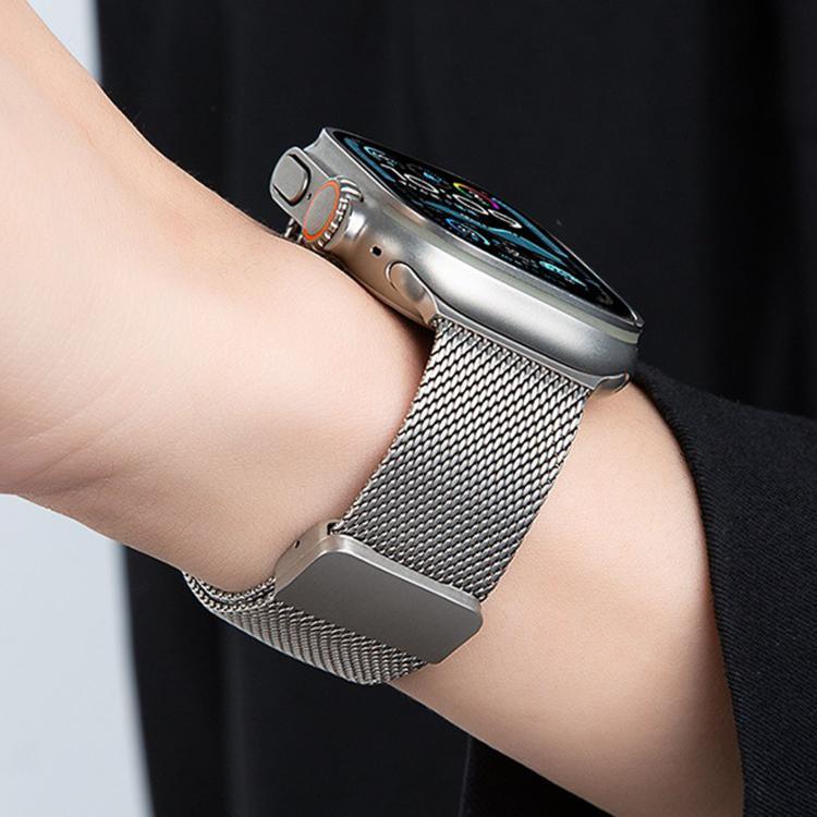 Milanaise-Armband mit Magnetverschluss, komplett aus Titan, für Apple Watch 46 mm / 49 mm / 45 mm / 44 mm
