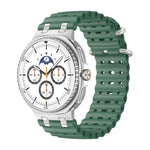 Atmungsaktives Silikonarmband mit Löchern, silbernem Ringverschluss, passend für Samsung Galaxy Watch8 / Watch8 Classic
