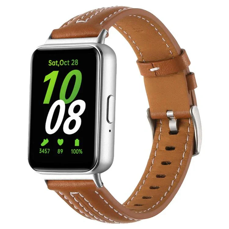 Silbernes, konkaves Lederarmband mit Dornschließe, passend für Samsung Galaxy Fit 3
