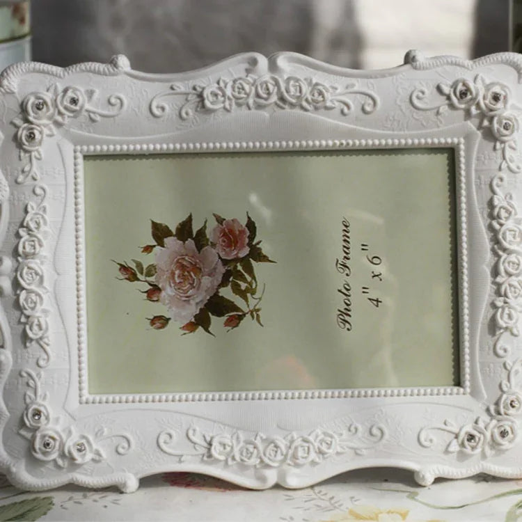 Bilderrahmen im ländlichen Stil mit Rosenmotiven zur Dekoration, geschnitzter Bilderrahmen