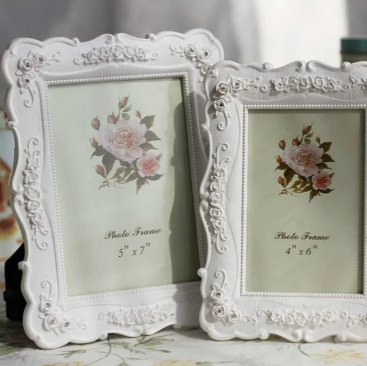 Bilderrahmen im ländlichen Stil mit Rosenmotiven zur Dekoration, geschnitzter Bilderrahmen