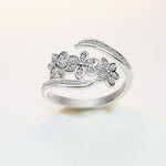 Fashion Elegant Adjustable Flowers with Diamond Forefinger Rings Women Jewelry