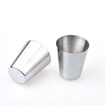 2 Sets Outdoor Mini Edelstahl Kleines Weinglas Wander Camping Reise Tragbarer Trinkbecher Set mit Lederetui, Klein 30ml Reise Tragbarer Trinkbecher