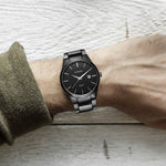 CURREN 8106 Mode Business Kalender Wasserdichte Vollstahl Quarzuhr, schwarzes Gehäuse schwarzes Zifferblatt, weißes Gehäuse schwarzes Zifferblatt, schwarzes Gehäuse weißes Zifferblatt, weißes Gehäuse weißes Zifferblatt