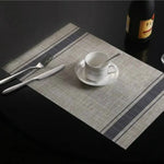 2 Stück strapazierfähige PVC-Tischsets Kaffeetassenunterlage geflochtene rutschfeste Platzsets, Größe: 30x45cm
