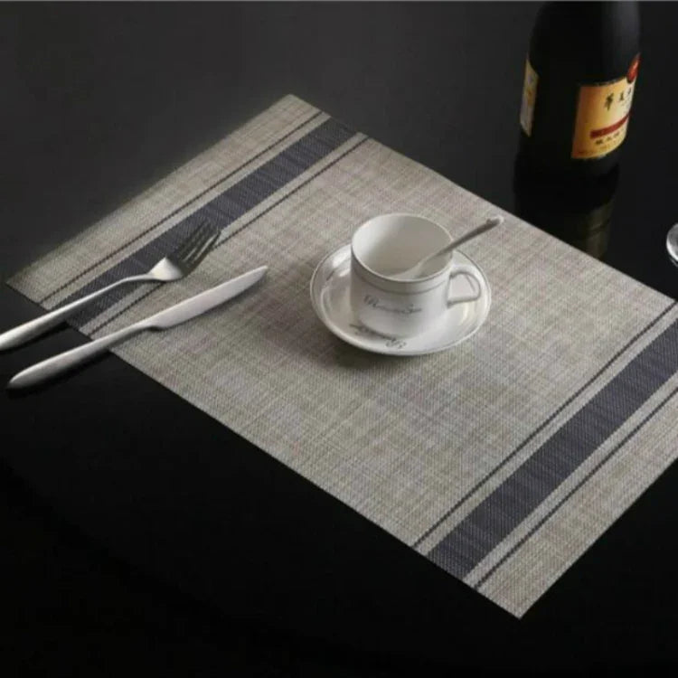 2 Stück strapazierfähige PVC-Tischsets Kaffeetassenunterlage geflochtene rutschfeste Platzsets, Größe: 30x45cm