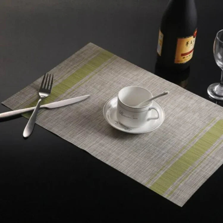 2 Stück strapazierfähige PVC-Tischsets Kaffeetassenunterlage geflochtene rutschfeste Platzsets, Größe: 30x45cm