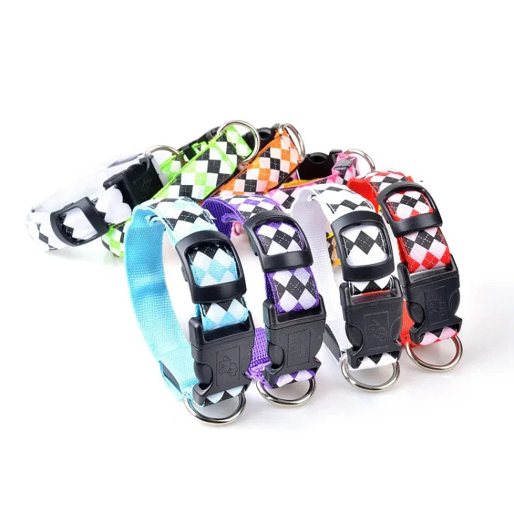 Wiederaufladbares LED-Leuchthalsband mit Karomuster für kleine und mittelgroße Hunde, Größen L und XL