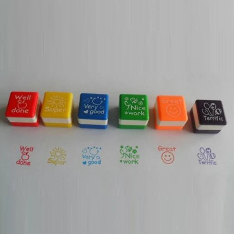 24 STÜCK / Box Lehrerkommentare Cartoon Kunststoff Quadratische Stempel Buntes Muster Kinder Spielzeug Stempel, Quadratische Stempel