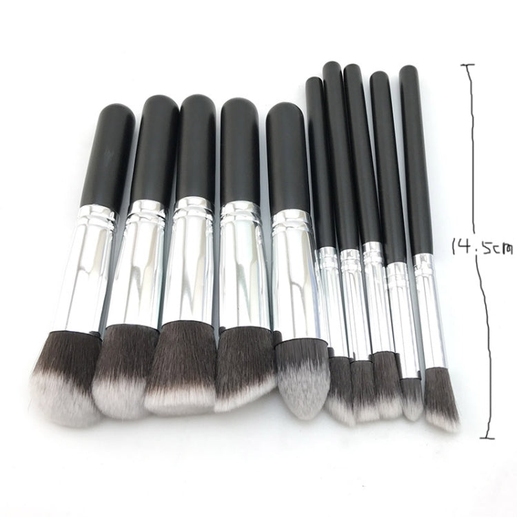 10-teiliges Make-up-Pinselset in Silber/Gold, bestehend aus 10 silber-schwarzen, 10 platinfarbenen, 10 gold-schwarzen, 10 weiß-silbernen, 10 roségoldenen und 10 roségoldenen Pinseln.