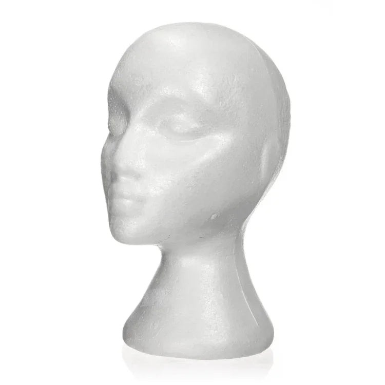 Schaufensterpuppenkopf aus Schaumstoff für weibliche Ausstellerinnen, z. B. für Mützen, Kopfhörer, Haaraccessoires und Perücken.