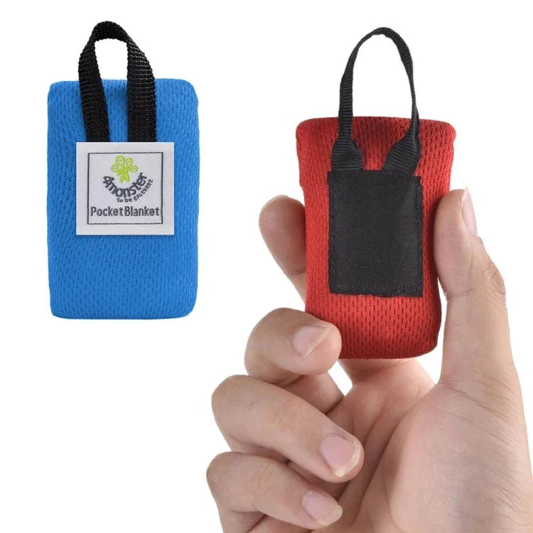 Tragbare ultradünne faltbare Campingmatte, wasserdichte Taschendecke, Picknickdecke für draußen, Sandstrandmatte, Größe: 70 x 110 cm, 70 x 110 cm Rot, 70 x 110 cm Blau