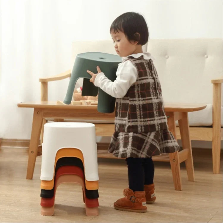 Haushalt Badezimmer Hocker Kunststoffhocker Verdickte niedrige Hocker Quadratische Hocker Kleine Bänke, Ahorn Gelb Kinder, Retro Rot Kinder, Hellgrün Kinder, Schwarz Kinder, Rosa Erwachsene, Ahorn Gelb Erwachsene, Milchweiß Erwachsene, Schwarz Erwachsene