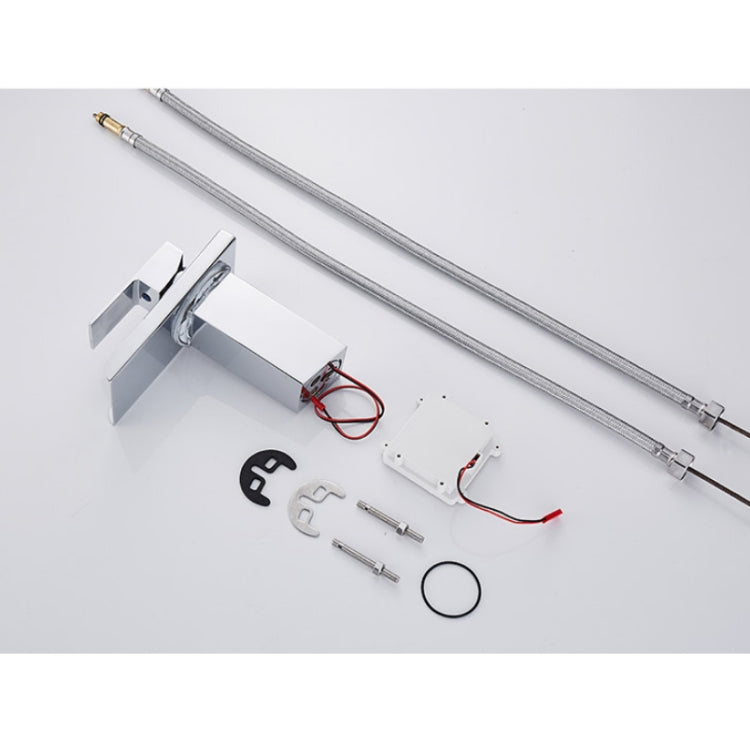 LED Drei Lichter Warm-Kalt-Wasserhahn Badezimmer Wasserfallarmatur CN-Stecker, Schwarz, Galvanisiert Silber