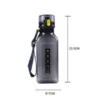DOOGE Outdoor Reise Sport Wasserbecher Tragbare Kunststoff-Schülerflasche, 700ml