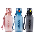 DOOGE Outdoor Reise Sport Wasserbecher Tragbare Kunststoff-Schülerflasche, 700ml