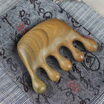 Massagekamm aus grünem Sandelholz, 8 x 6 cm