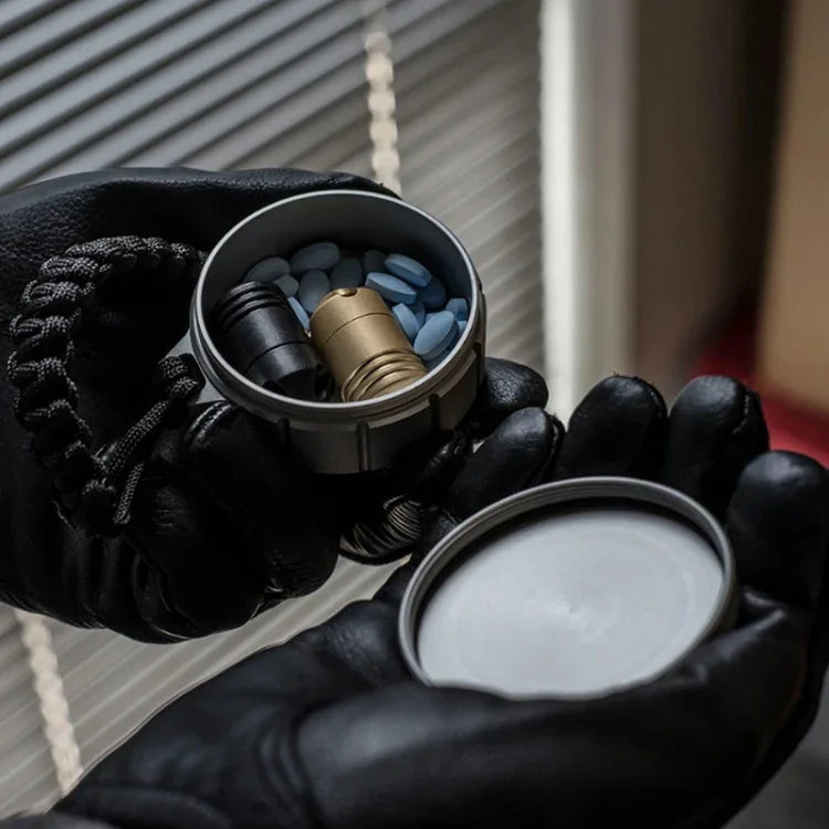 Tragbare Erste-Hilfe-Pillenbox aus Edelstahl für den Außenbereich, Schwarz, Silber