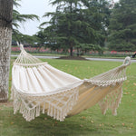 200 x 150 cm Doppelte Outdoor-Camping-Hängematte mit Quasten aus Segeltuch und Spreizstab, Bunte Streifen, Rosa Streifen, Weiß
