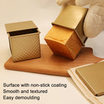 Quadratische Toastbox Antihaft-Wasserkubus-Toastform, Stil: 8832 8x7.5x6.5cm Wellenform Gold, 8759 11.8x11x10.3cm Ohne Wellenform Gold, 8772 8x7.5x6.5cm Ohne Wellenform Gold, 8765 11.8x11x10.3cm Wellenform Gold