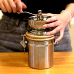 Handkurbel-Kaffeemühle aus Edelstahl für den Haushalt