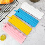 4 STK / Set Kunststoffcremeschaber PP Doppelseitiger gezackter Tortenglätter, 4 STK / Set Weiß, 4 STK / Set Gelb, 4 STK / Set Himmelblau, 4 STK / Set Rosa