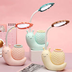 L-0 Cartoon Schnecke Stifthalter USB Wiederaufladbare LED Weiche Augenschutz Schreibtischlampe