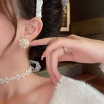 2 Paar gewölbte Blumenohrstecker Elegante Kristallohrringe
