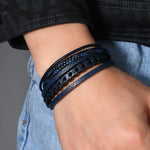 Stilvolles minimalistisches handgefertigtes geflochtenes Lederarmband für Herren mit Magnetverschluss