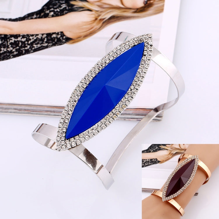 Metallarmbänder Damen Trendiges Harz-Mosaik Kristallarmband Glatte breite Öffnung verstellbares Armband, Silberblau, Goldschwarz, Goldbraun