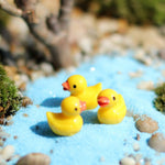 5 Stück Miniatur-Puppenhauszubehör Harz dreidimensionale kleine gelbe Enten-Pflanzendekoration, gelbe Enten-Pflanzendekoration