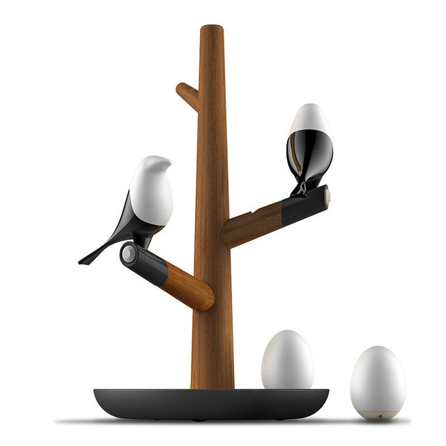 Lucky Bird LED Nacht Tischlampe Holzsockel Intelligenter Bewegungssensor Wohnzimmer Schlafzimmer Schreibtischlampe, 2 Vögel 1 Ei, 2 Vögel 2 Eier